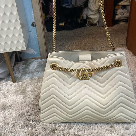 Gucci Marmont Chevron Large Leather Chain Strap Tote Bag in Natural White Ivory - Picture 10 of 17